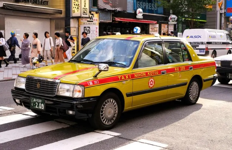 Japanese Taxi 101: How to Ride a Taxi in Tokyo - Japanbased